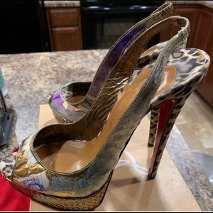 Beautiful authentic “Trash” themed slingback CL’s